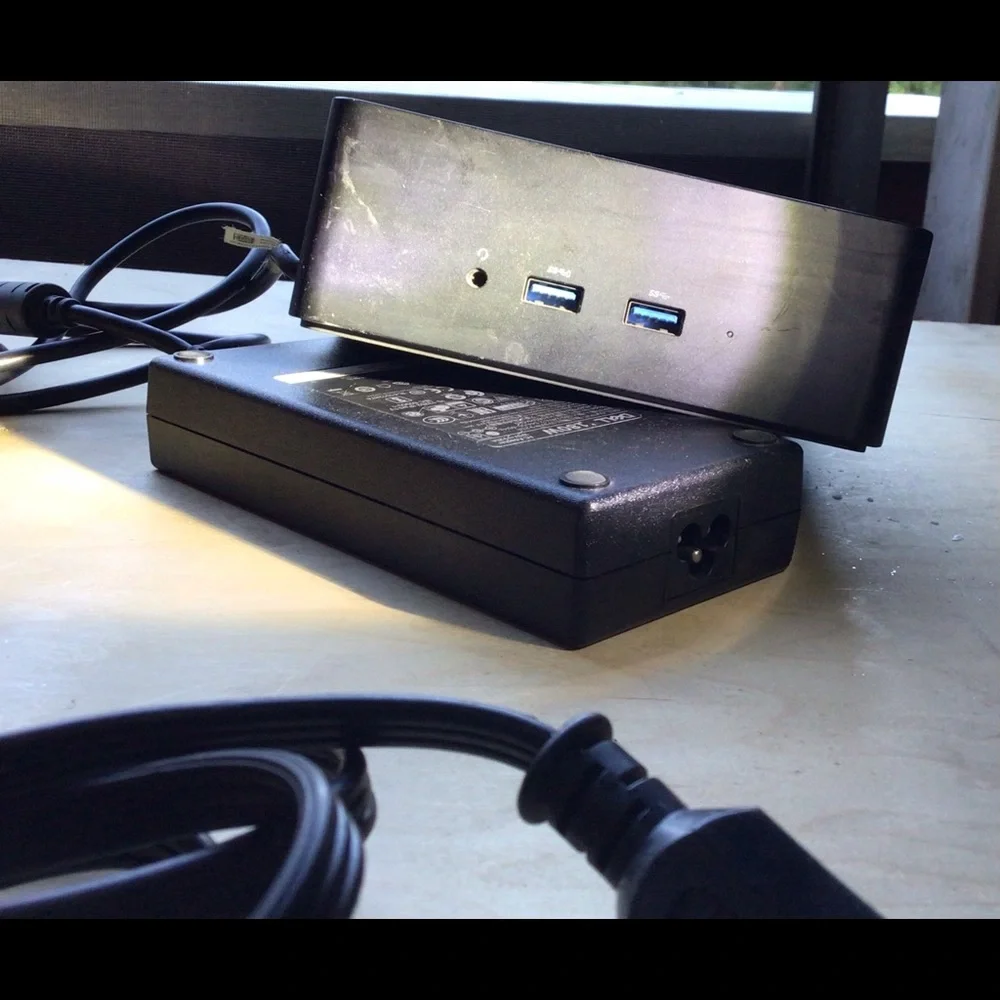 Dell TB16 Thunderbolt Dock with 180W charger adapter obo